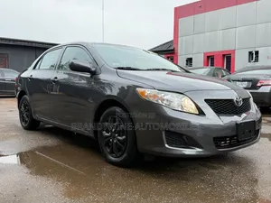 Toyota Corolla LE 4dr Sedan (1.8L 4cyl 4A) 2010 Gray