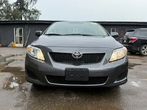 Toyota Corolla LE 4dr Sedan (1.8L 4cyl 4A) 2010 Gray