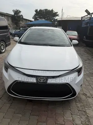 Toyota Corolla LE 2023 White