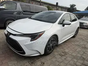 Toyota Corolla LE 2023 White