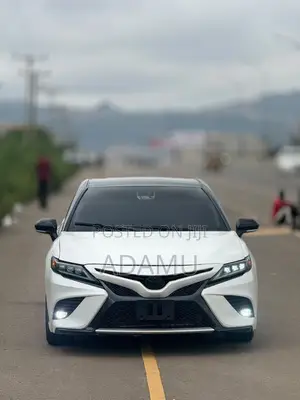 Toyota Camry 2019 White