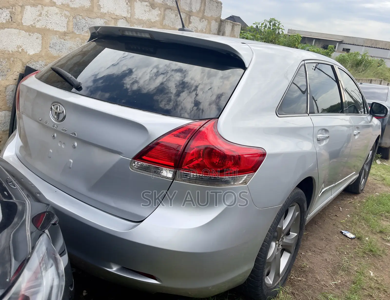 Toyota Venza Limited 2011 Silver