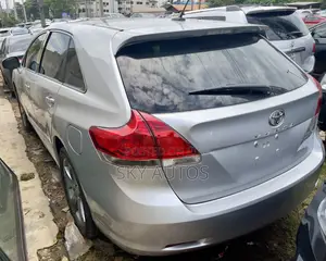 Toyota Venza Limited 2011 Silver