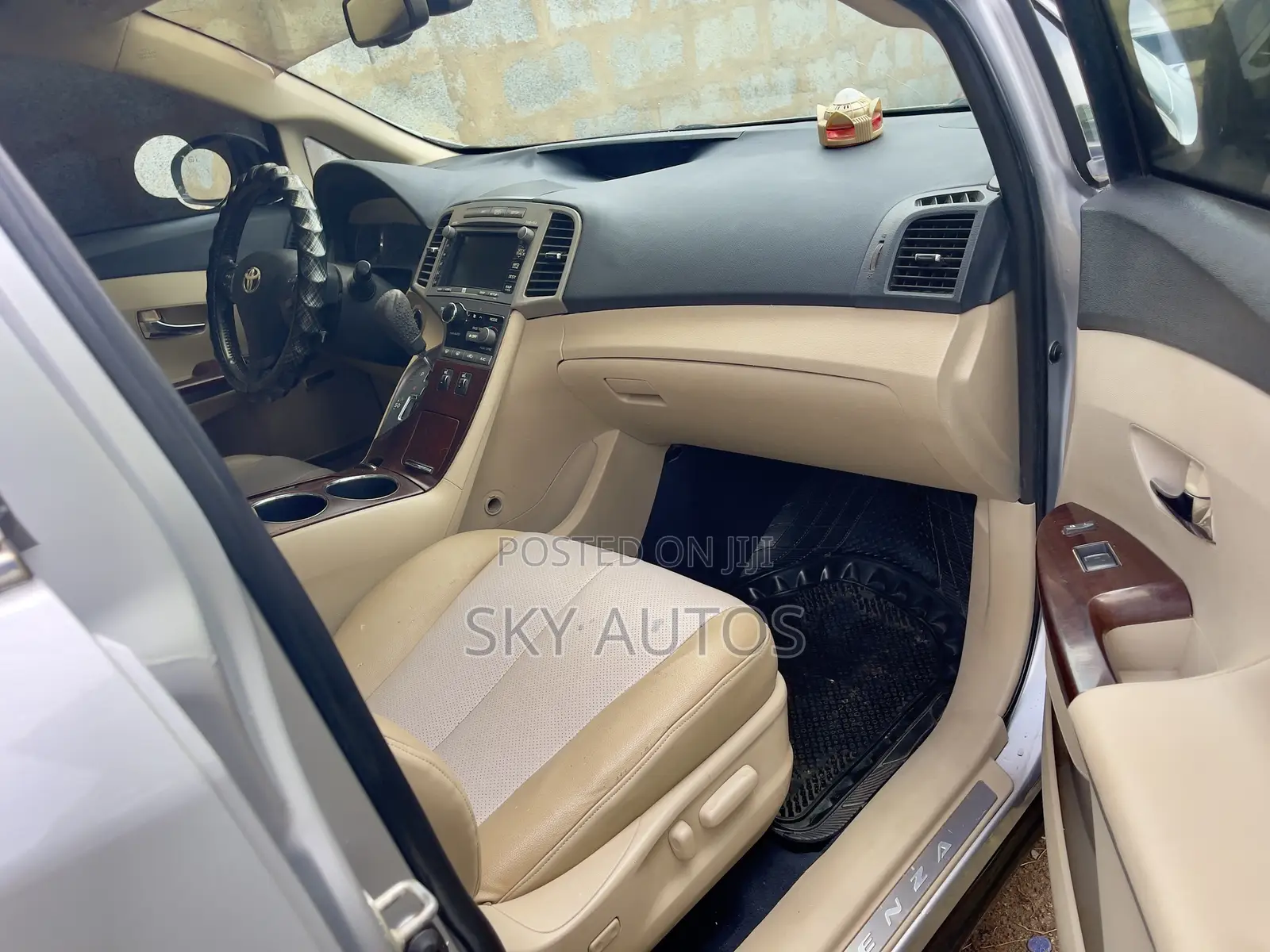 Toyota Venza Limited 2011 Silver