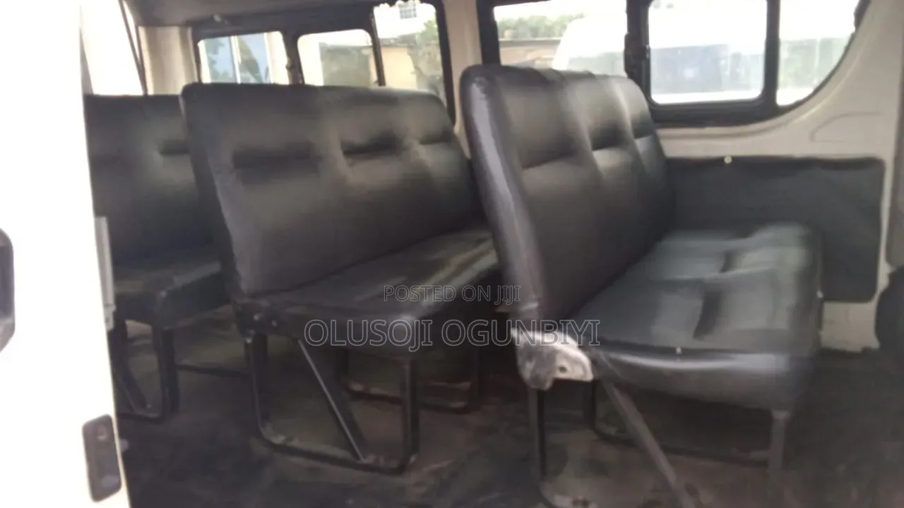 Toyota HiAce 2015 White