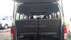 Toyota HiAce 2015 White