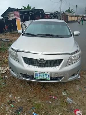 Toyota Corolla 2011 Silver