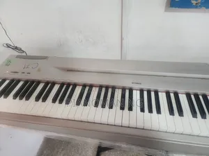 Yamaha P60