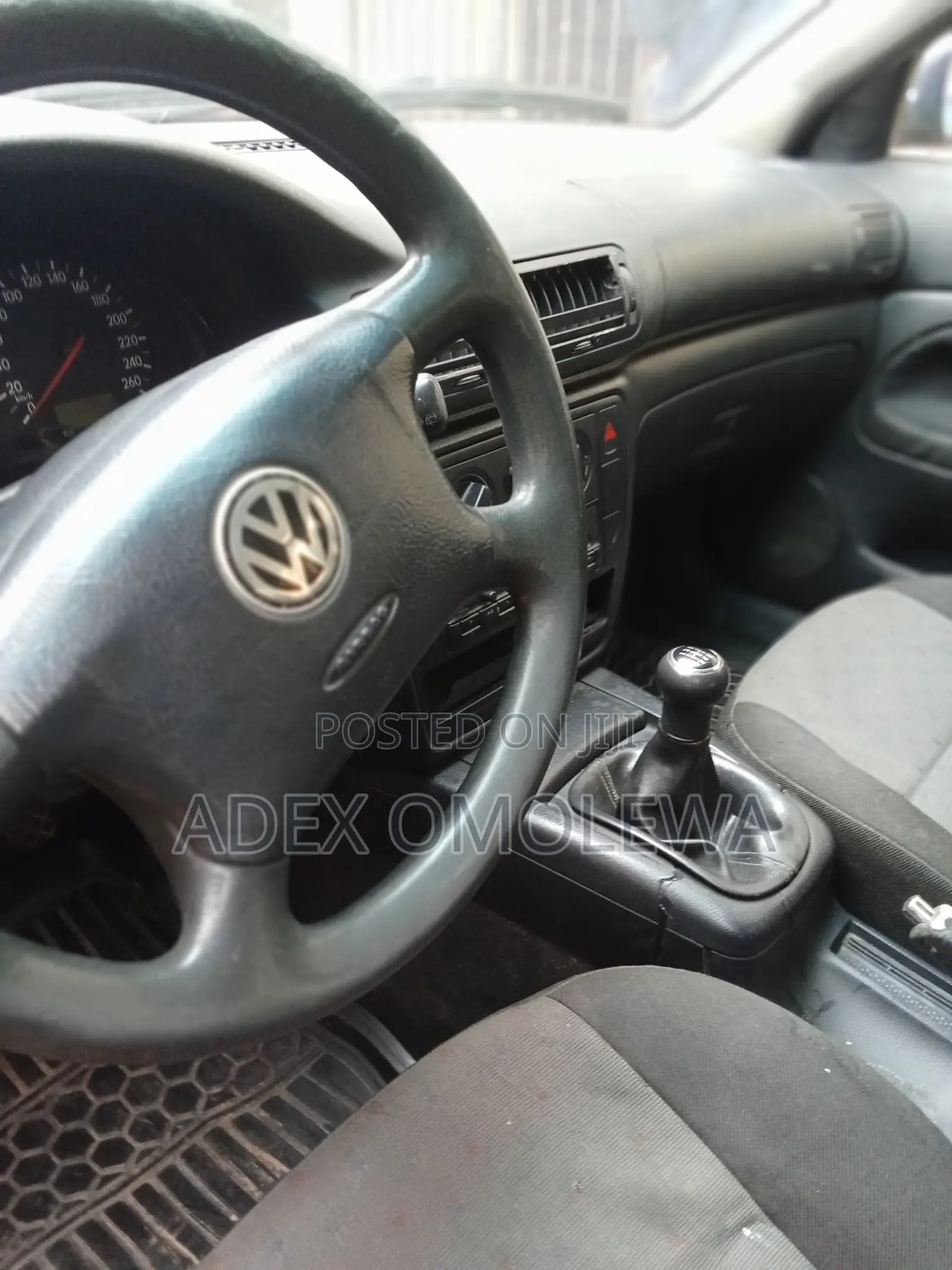 Volkswagen Passat 2002 Blue