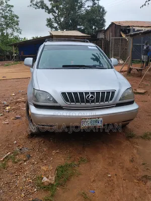 Lexus RX 2000 White