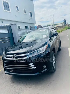 Toyota Highlander XLE 4dr SUV AWD (3.5L 6cyl 6A) 2015 Black