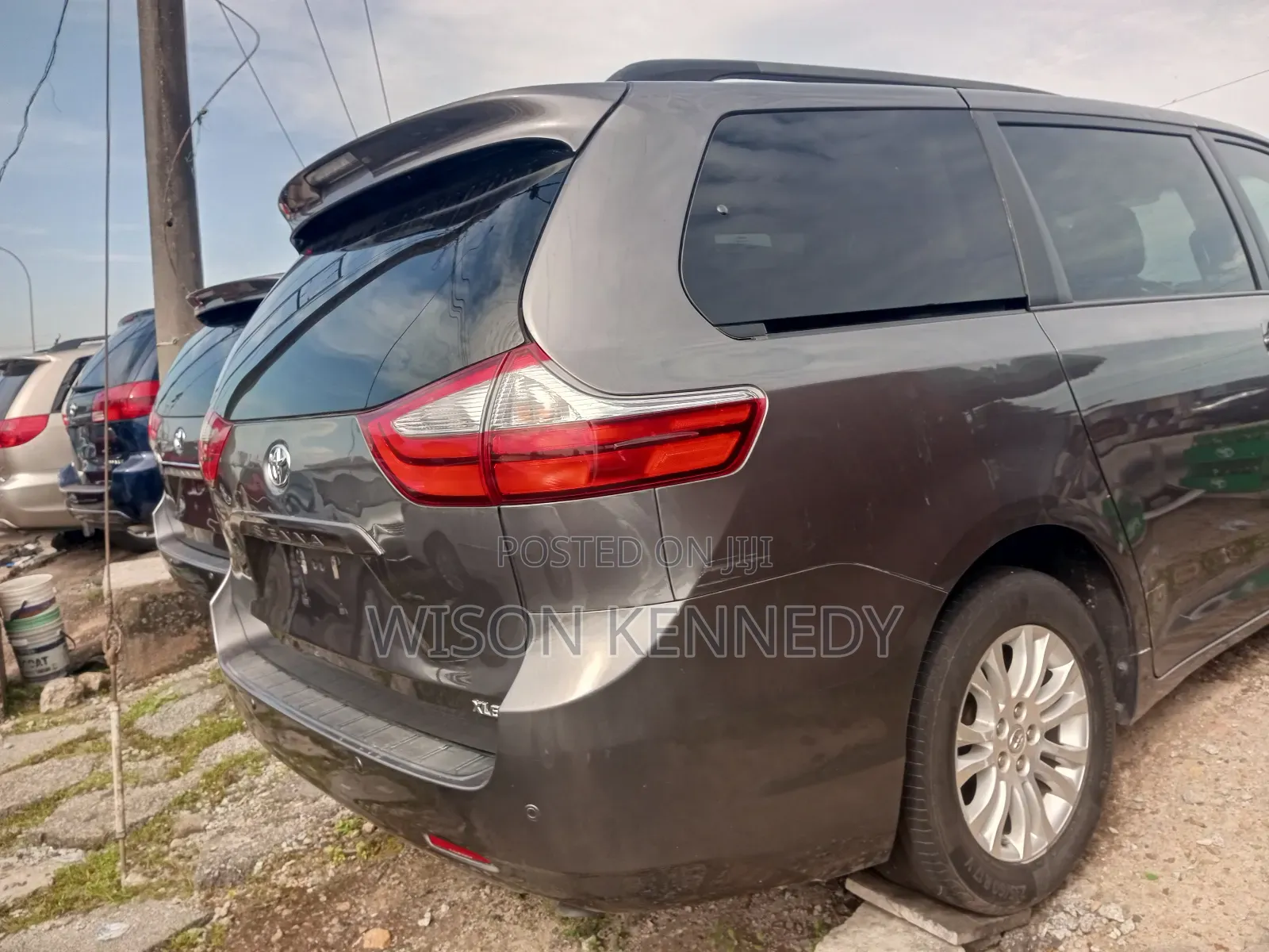 Toyota Sienna 2017 Silver