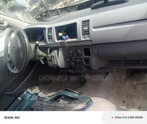Toyota HiAce 2012 Blue