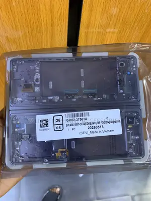 Samsung Fold Screens