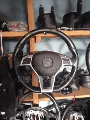 2013/2015 Mercedes Benz GLK, C300, GLA, CLA Steering Wheel