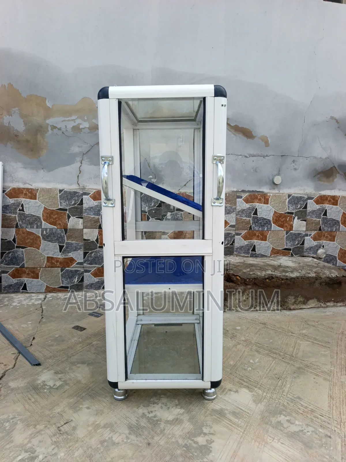Aluminium Show Glass