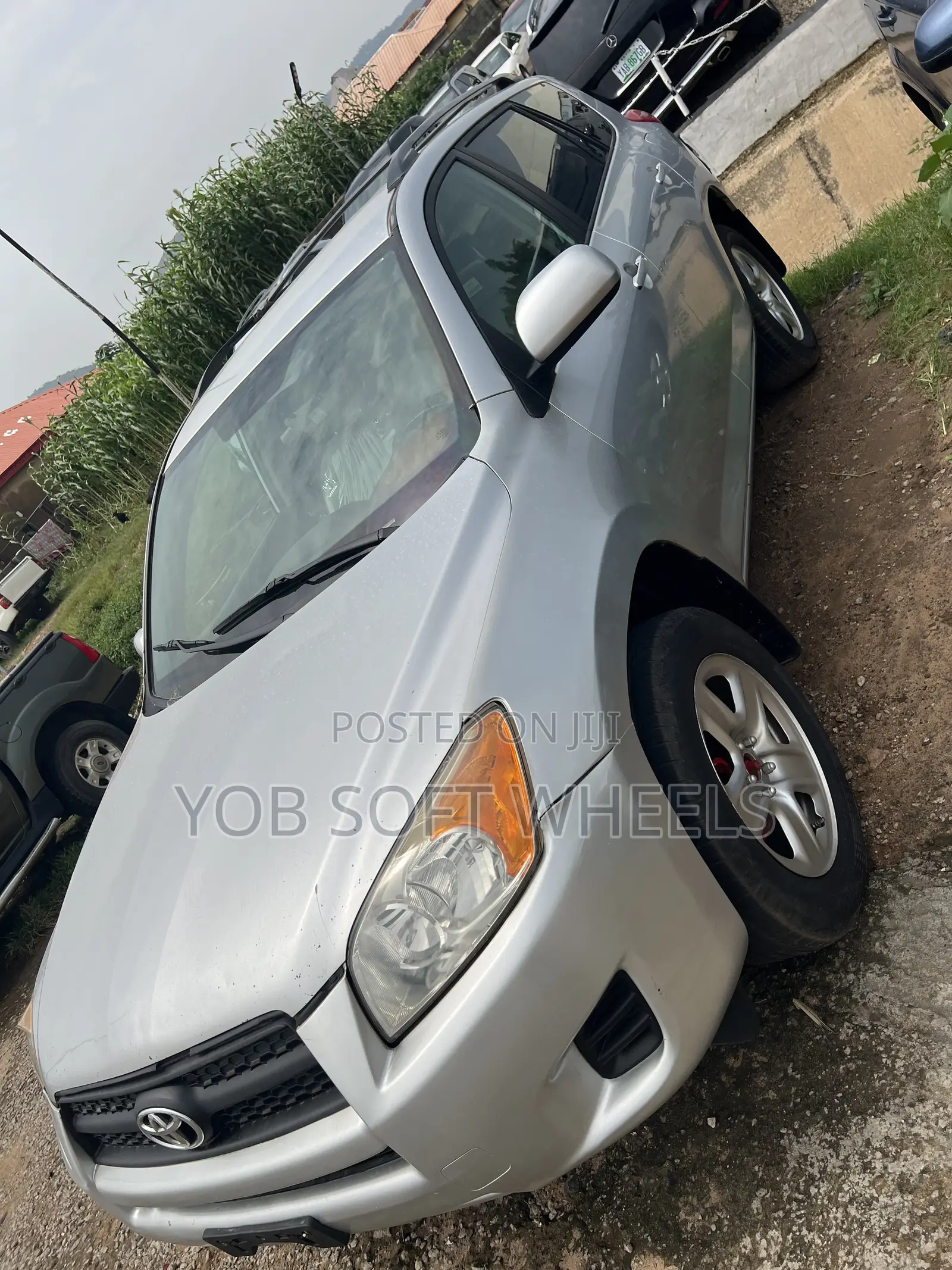 Toyota RAV4 2010 Silver