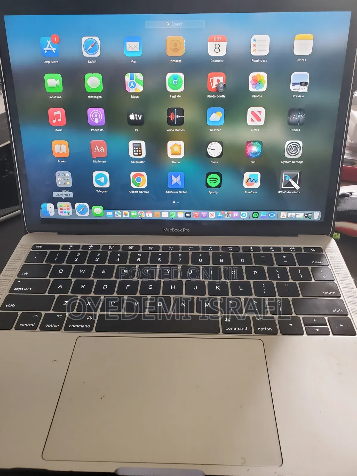 New Laptop Apple MacBook 2017 8GB Intel Core i5 SSD 250GB