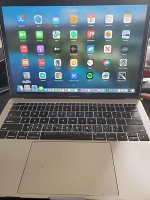 New Laptop Apple MacBook 2017 8GB Intel Core i5 SSD 250GB