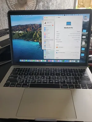 New Laptop Apple MacBook 2017 8GB Intel Core i5 SSD 250GB