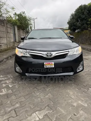 Toyota Camry XLE 4dr Sedan (2.5L 4cyl 6A) 2014 Green