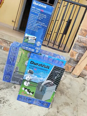 Brand New Duravolt SRP-1245 All in One Solar Power Pack + 4 Bulbs