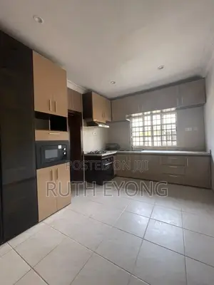 3bdrm Apartment in Lekki Phase 1 for rent