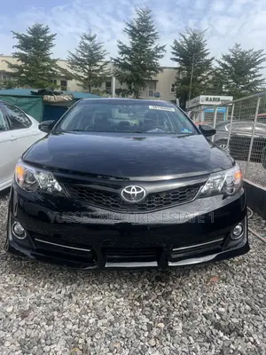 Toyota Camry SE 4dr Sedan (2.5L 4cyl 6A) 2013 Black