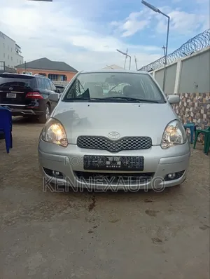 Toyota Yaris 1.0 2005 Silver