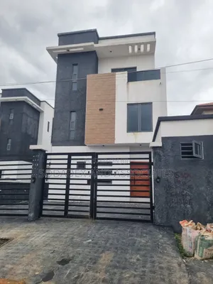 5bdrm Duplex in Gra, Phase 2 for sale
