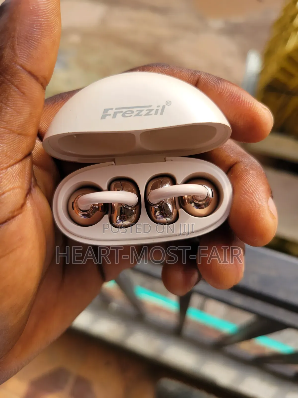 Bluetooth Earbuds