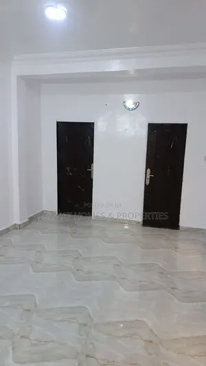 Mini Flat in Bode Thomas for rent