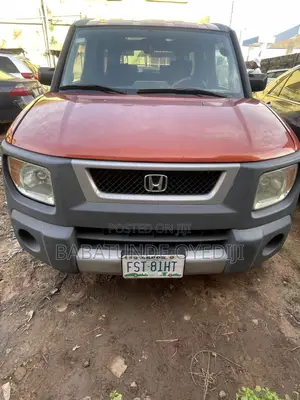 Honda Element 2004 Orange