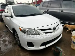 Toyota Corolla 2012 White