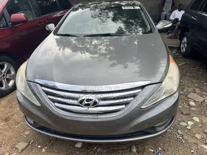 Hyundai Sonata Limited 4dr Sedan (2.4L 4cyl 6A) 2014 Gray