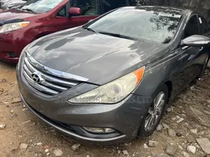 Hyundai Sonata Limited 4dr Sedan (2.4L 4cyl 6A) 2014 Gray
