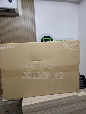 Samsung Smart Monitor M5 27"
