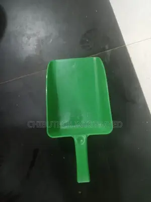 Green Plastic Utility Hand Scoop or Dust Pan/Food Scoop