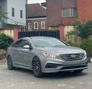 Hyundai Sonata SE 4dr Sedan (2.4L 4cyl 6A) 2015 Silver