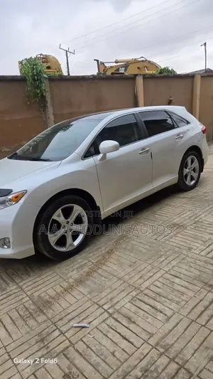 Toyota Venza Limited 2010 White