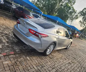 Toyota Camry 2019 Silver