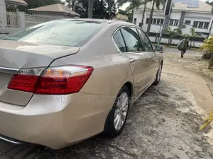 Honda Accord EX-L 4dr Sedan w/Navigation (2.4L 4cyl CVT) 2014 Gold