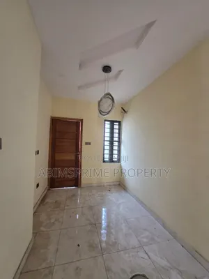5bdrm Duplex in Omole for rent