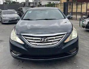 Hyundai Sonata Limited Sedan FWD (2.4L 4cyl 6A) 2012 Blue