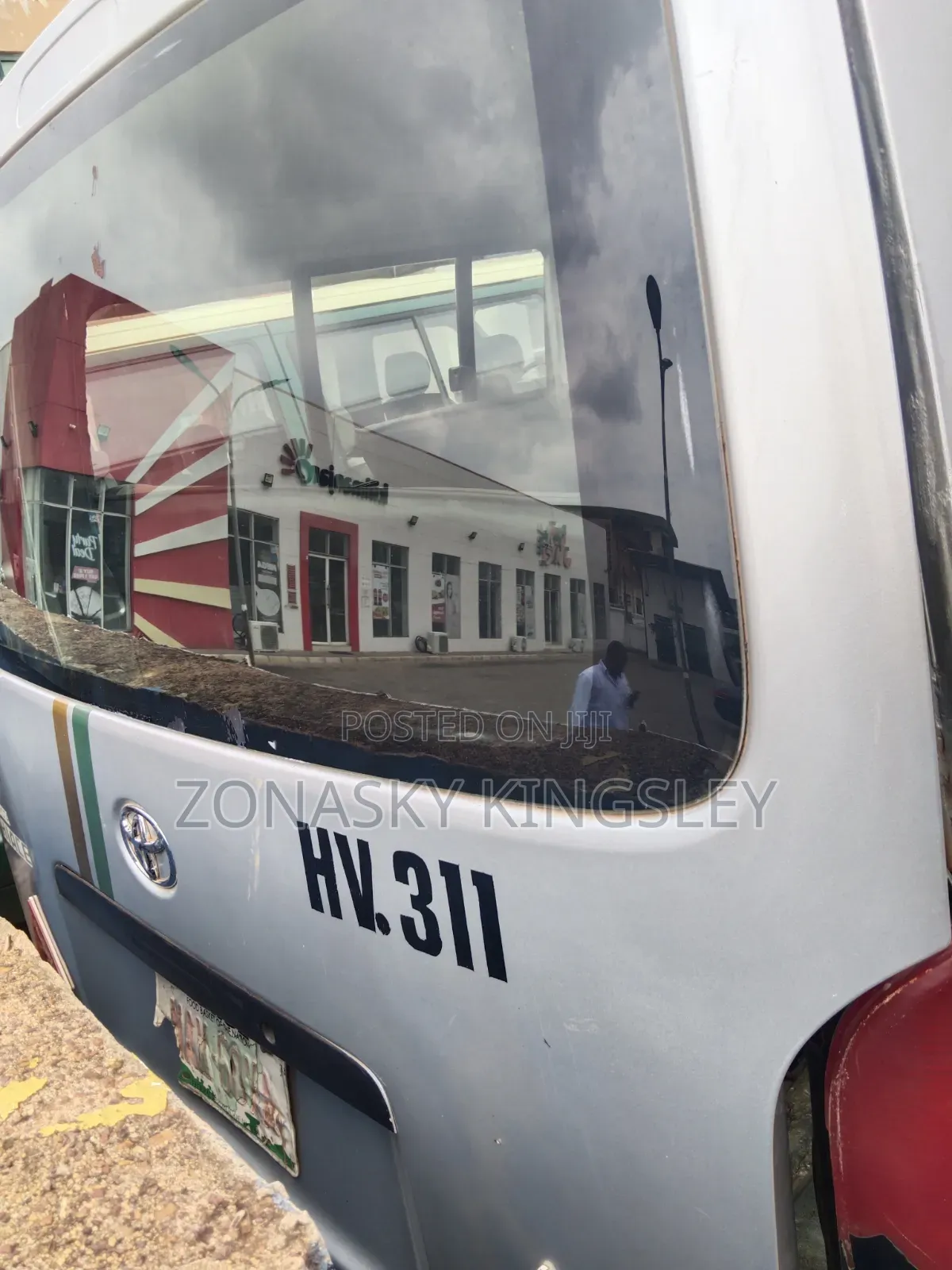 Toyota HiAce 2010 Silver