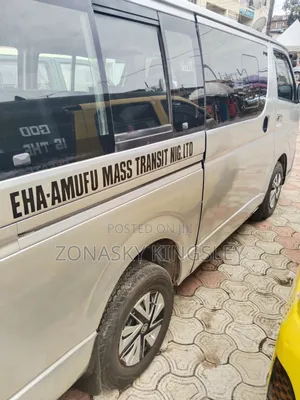 Toyota HiAce 2010 Silver