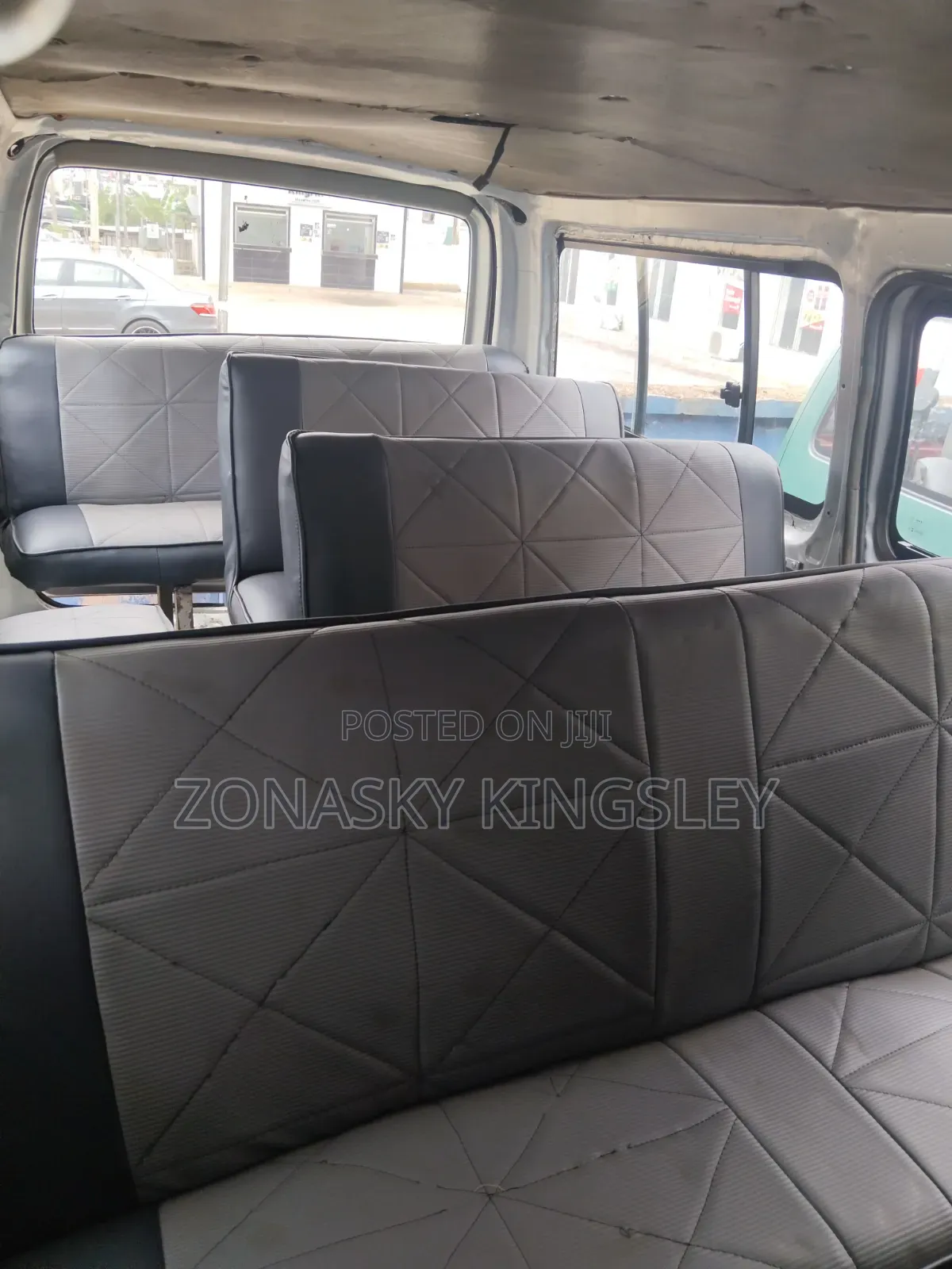 Toyota HiAce 2010 Silver