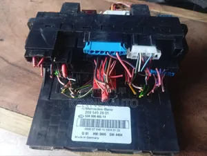 CLK W209 Front Sam/Fuse Box