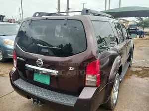 Nissan Pathfinder S 4x4 2007 Brown
