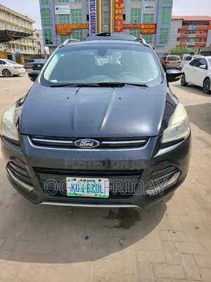 Ford Escape Titanium 4dr SUV (1.6L 4cyl Turbo 6A) 2014 Black